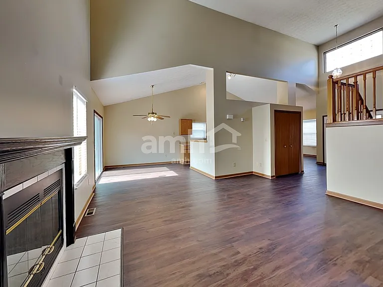 1083 Insco Loop — Photo 5