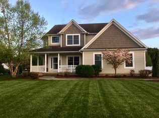 962 Meandering Creek St SW, Hartville, OH 44632