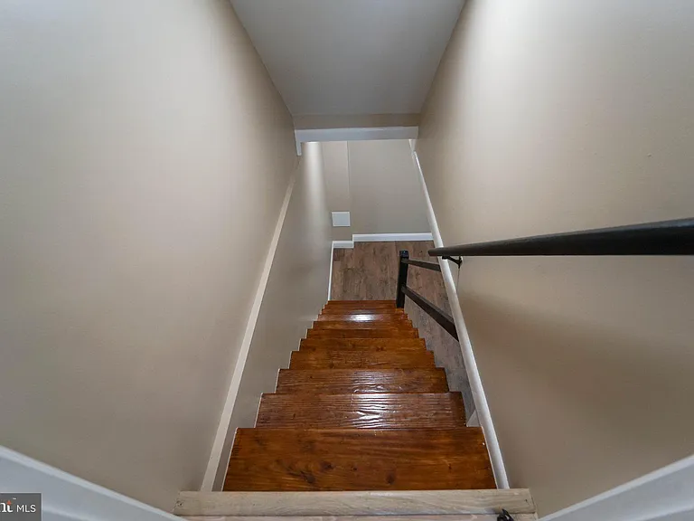 643 S Wickham Rd — Photo 12