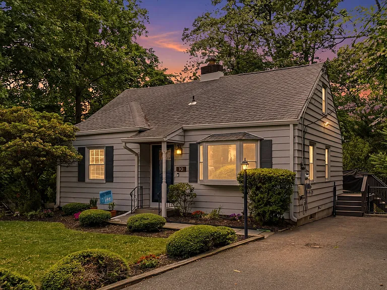 10 Hilsinger Rd — Photo 1