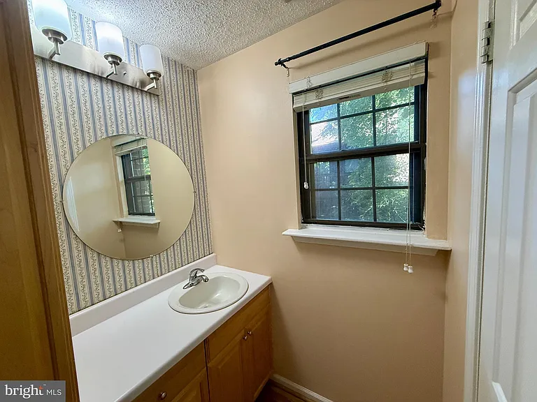 30 Hopkinson Ct #164 — Photo 20