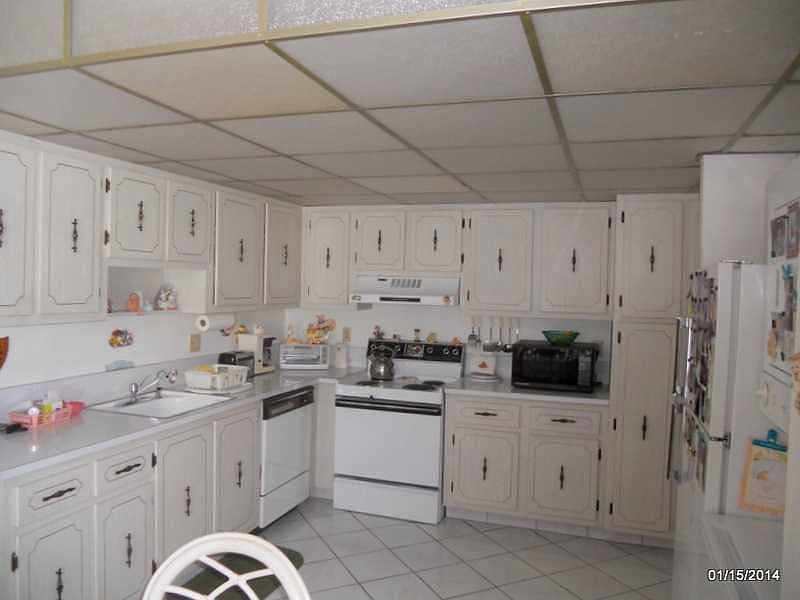 1st image of 1821 NW 18th St #204
