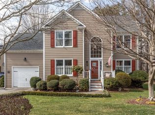 10 Printers Ln, Greensboro, NC 27407
