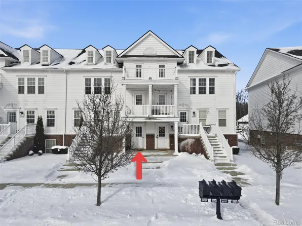 53731 Champlain St, Macomb, MI 48042