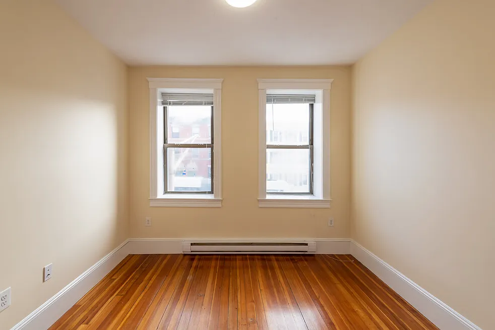 4 bed, $3,995 — Photo 2