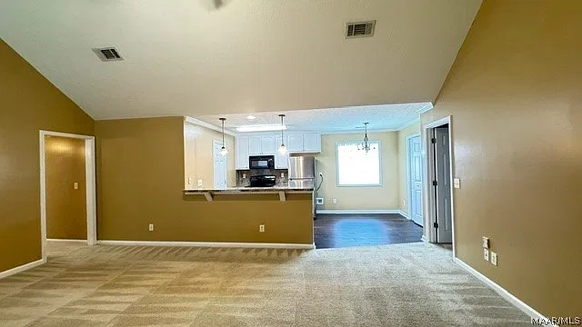 3 bed, 2.0 bath, 1402 sqft, $1,750 — Photo 4