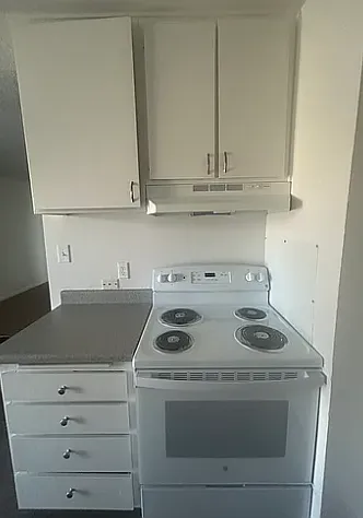 PLAZA DEL MONTE APARTMENTS — Photo 4