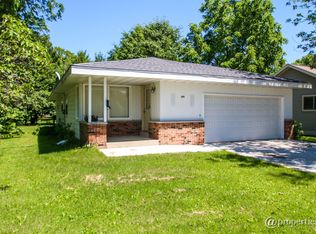 109 N Olsen St, Elkhorn, WI 53121