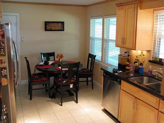 4th image of 3412 80th St