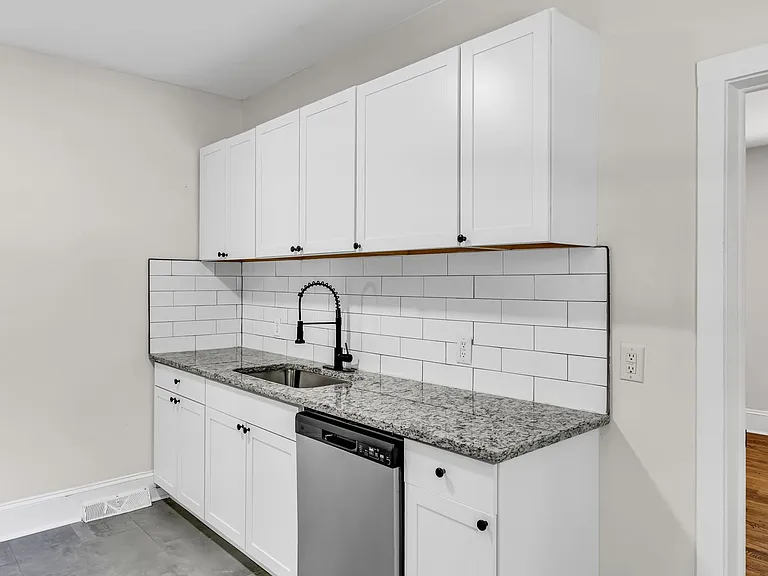 1320 W Friendly Ave — Photo 8