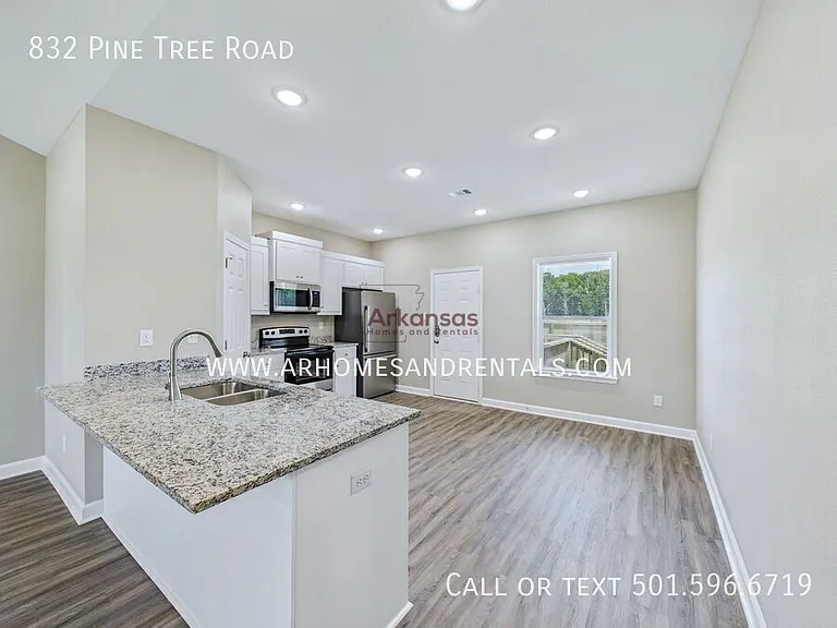 832 Pine Tree Rd — Photo 6