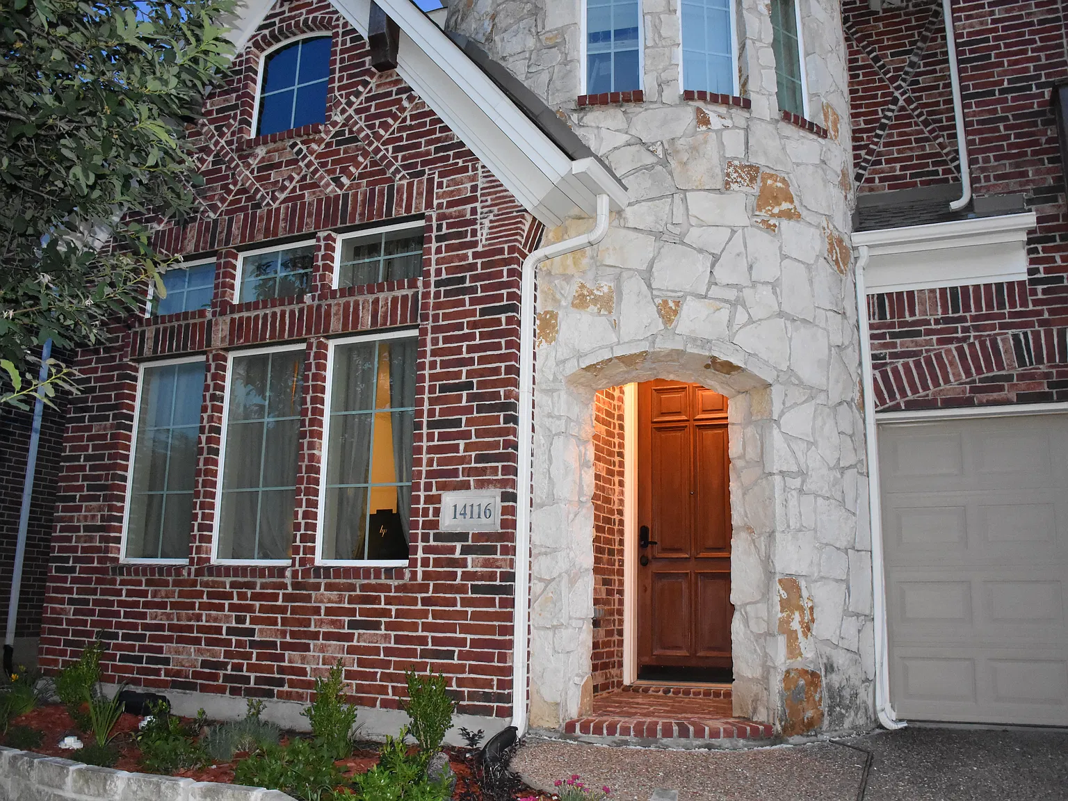 14116 Notting Hill Dr — Photo 2