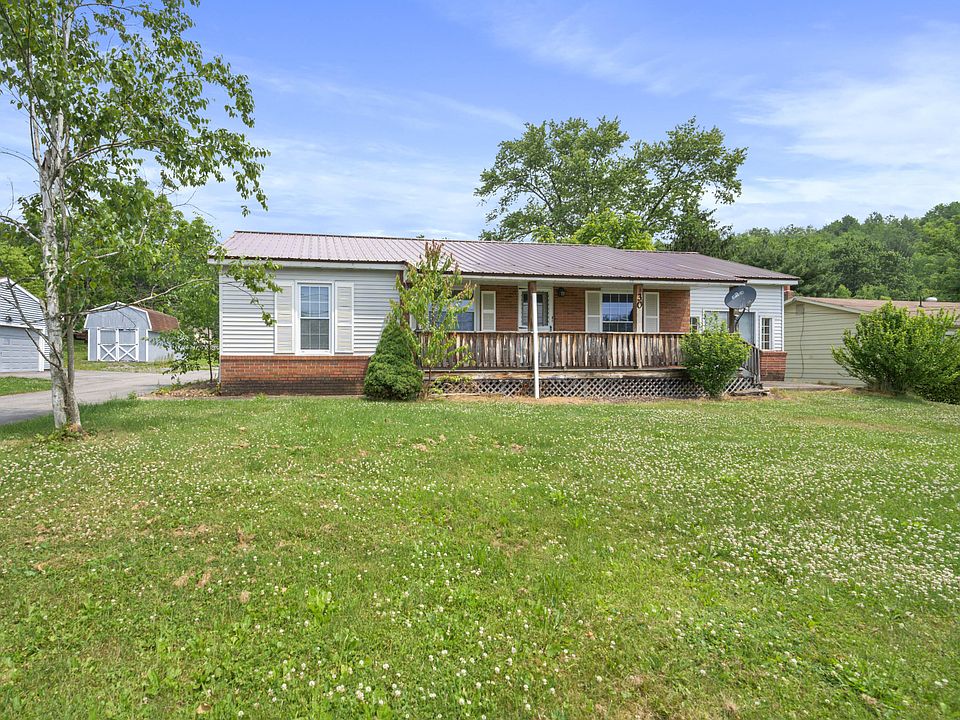 1st image of 30 Buckhorn Dr