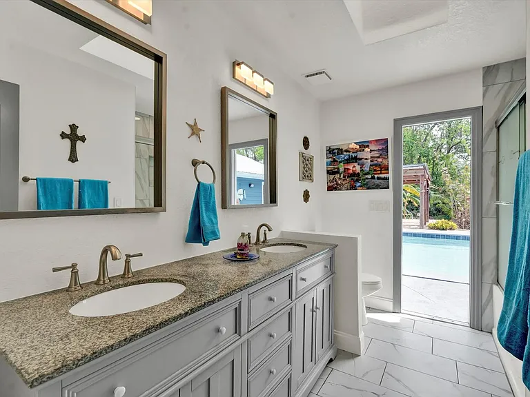 245 Country Circle Dr E — Photo 25