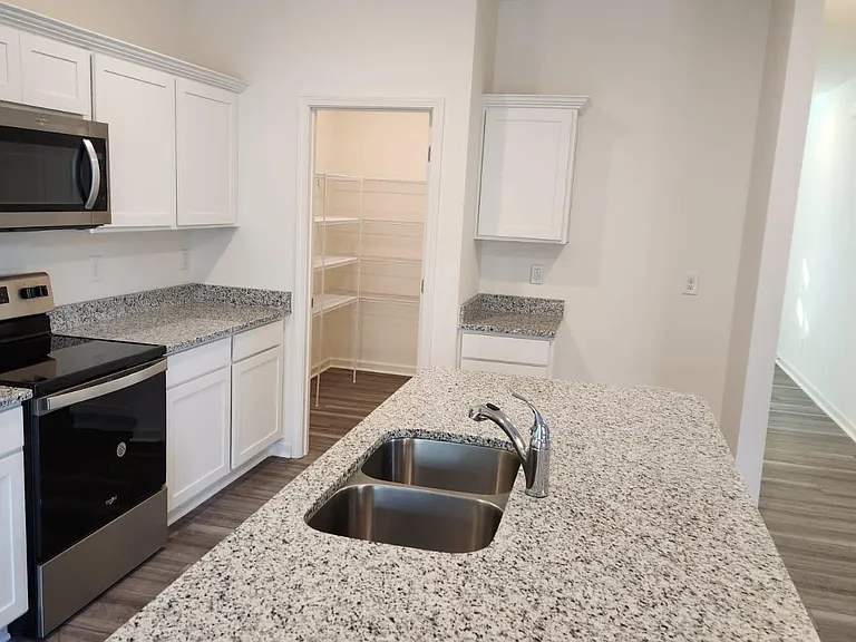 932 Berkeley Glen Rd — Photo 23