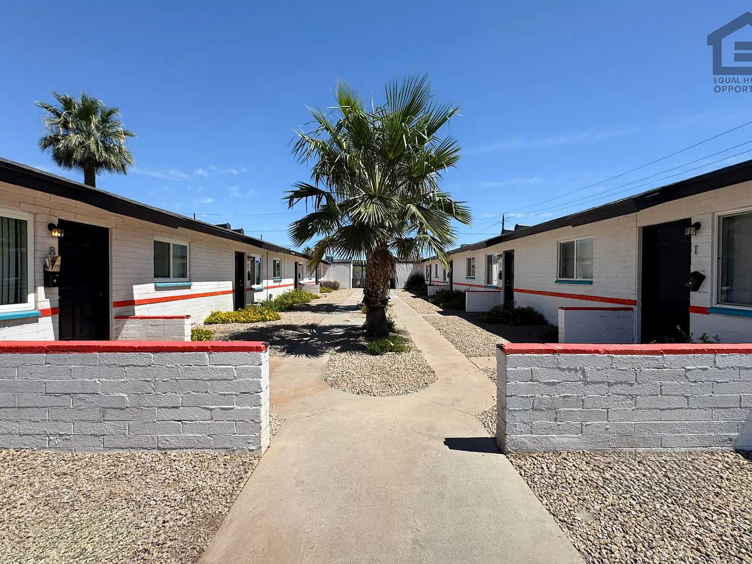 1342 E Willetta St — Photo 4