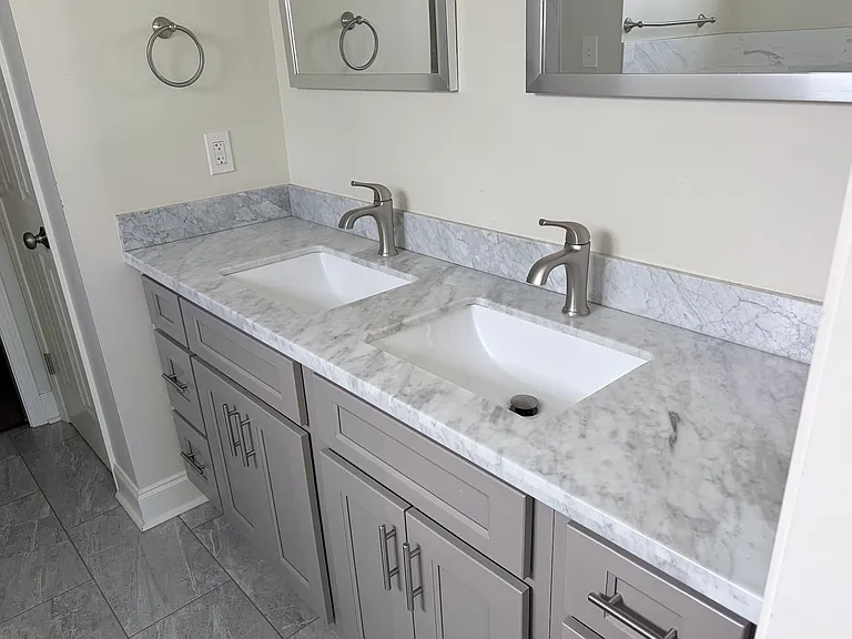 Double sinks in primary