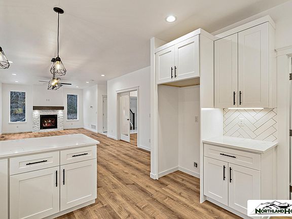 4th image of 3583 E Edelweiss Dr