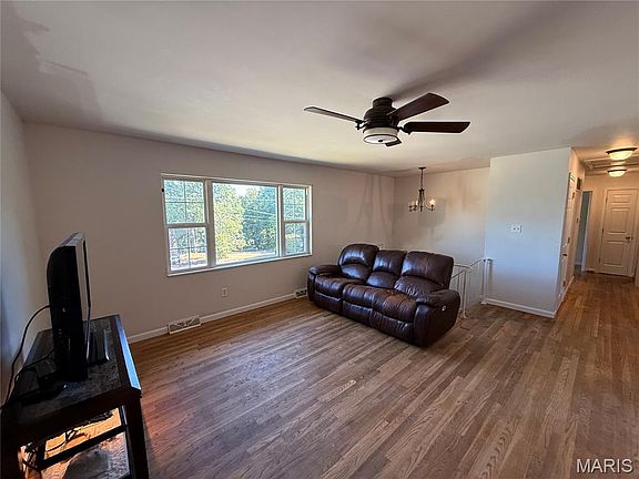 4th image of 11000 Torigney Dr