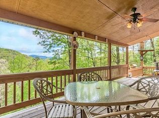 44 Laurel Creek Dr, Hendersonville, NC 28792