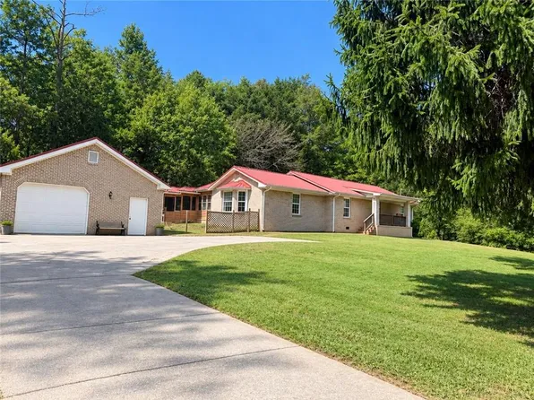 26 Farmer Rd NW, Cartersville, GA 30120