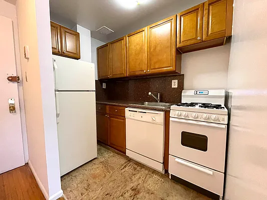 Rented by JM Preston Properties LLC | media 17