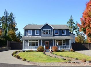916 1st St, Steilacoom, WA 98388