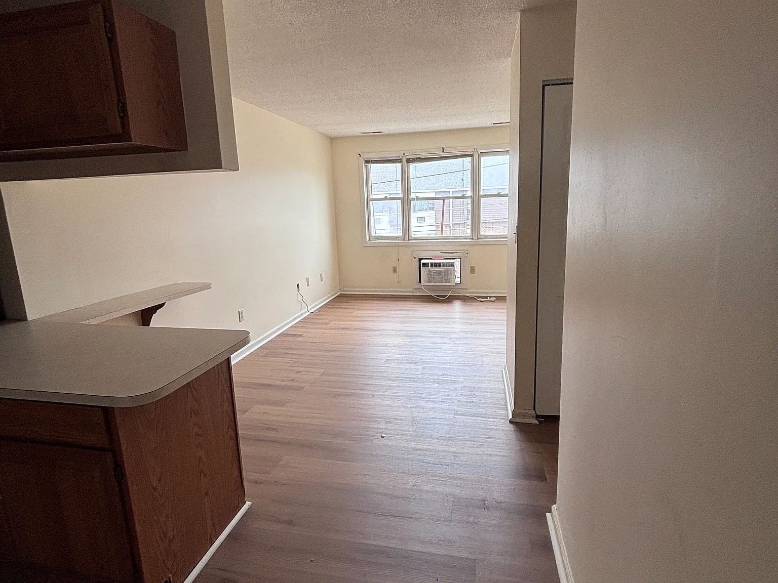 1 bed, 560 sqft, $1,650 — Photo 2