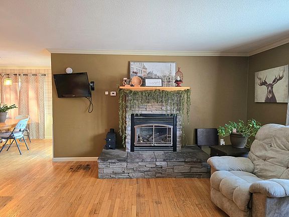 4th image of 312 Shorewood Dr