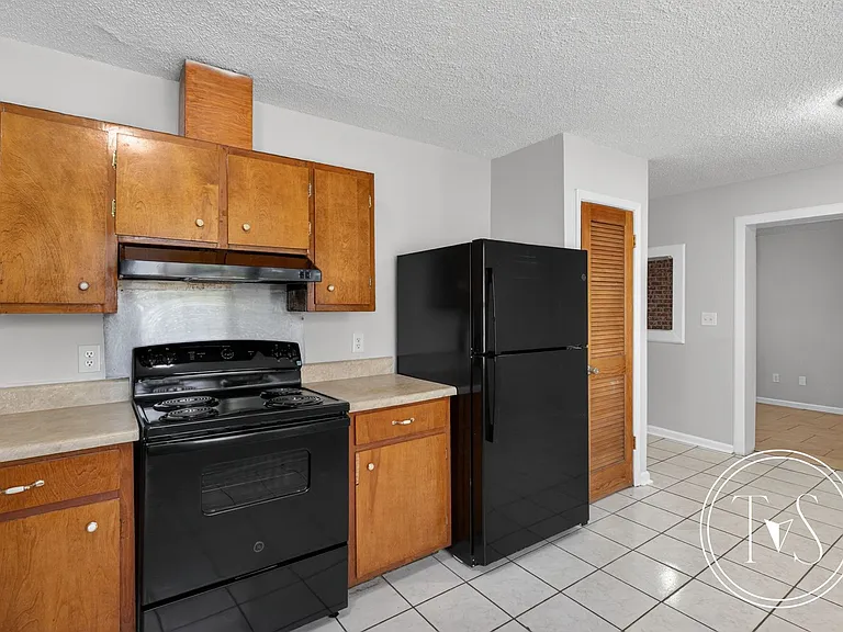113 Elm St — Photo 12