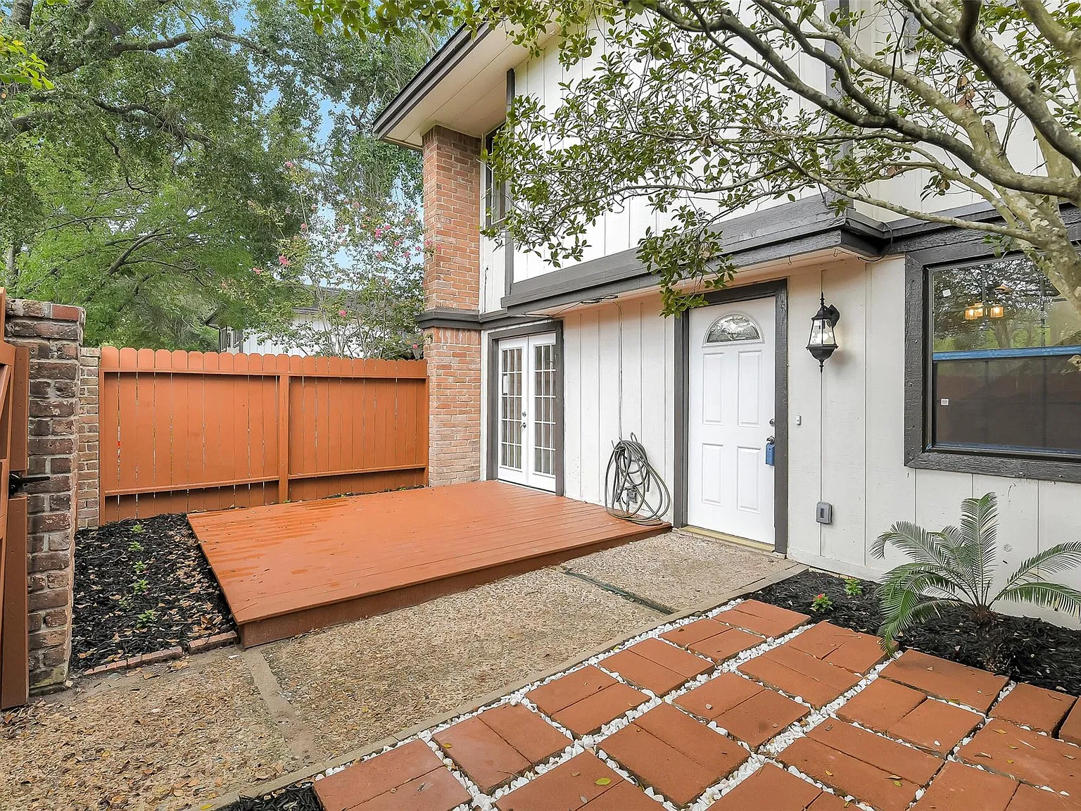 2 bed, 1.5 bath, 1168 sqft, $1,475 — Photo 4