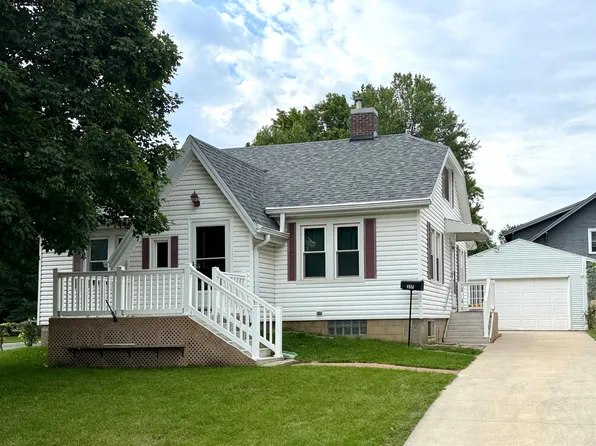 317 W Grant St, Spring Valley, MN 55975