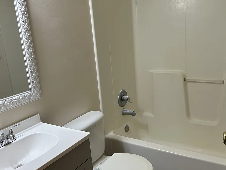 48 Cowan St #0 — Photo 7