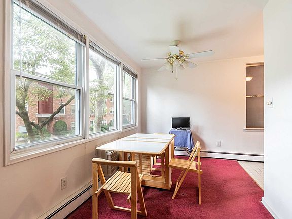 5th image of 61 Maine Ave APT E11