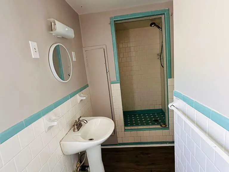 1822 Grove Hill Ln — Photo 11