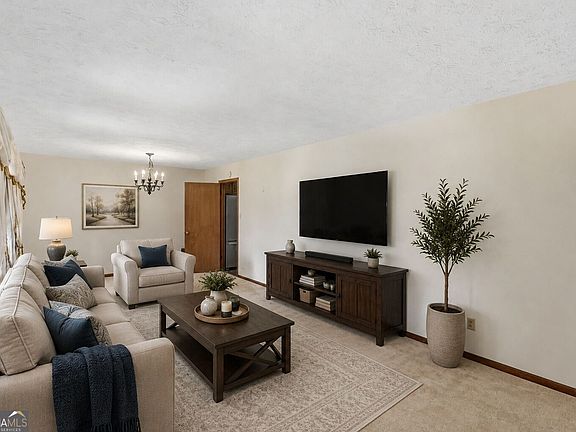4th image of 2171 Pinehurst Rd