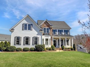 2394 Ferndown Ln, Keswick, VA 22947