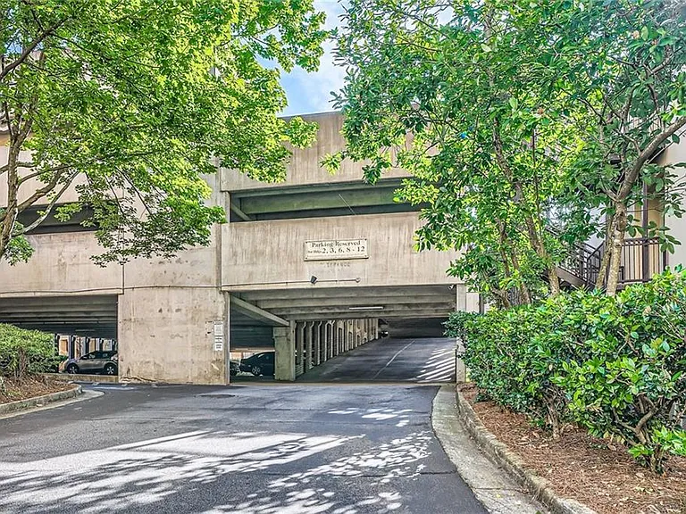 Peachtree Rd NE — Photo 3