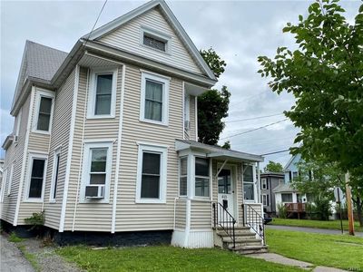 413 N Center St, East Syracuse, NY, 13057