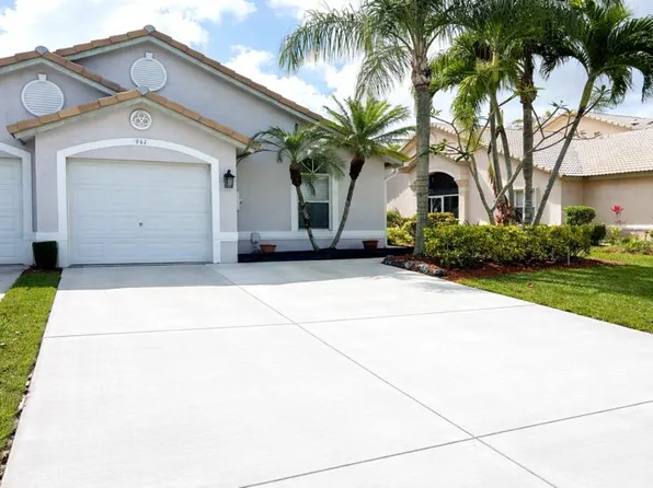 10614 Lake Shore Dr, Wellington, FL 33414
