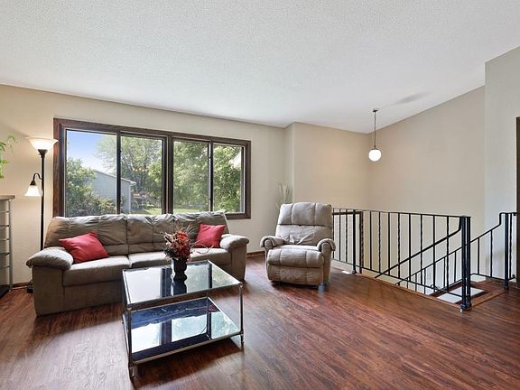 4th image of 1037 Regency Dr