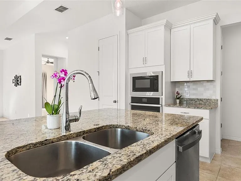 1855 Flora Pass Pl — Photo 5
