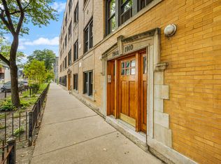1908 N Drake Ave APT 1A, Chicago, IL 60647