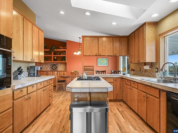 4th image of 8329 NW Arboretum Rd