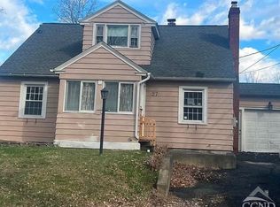 27 Plank Rd, Troy, NY 12182