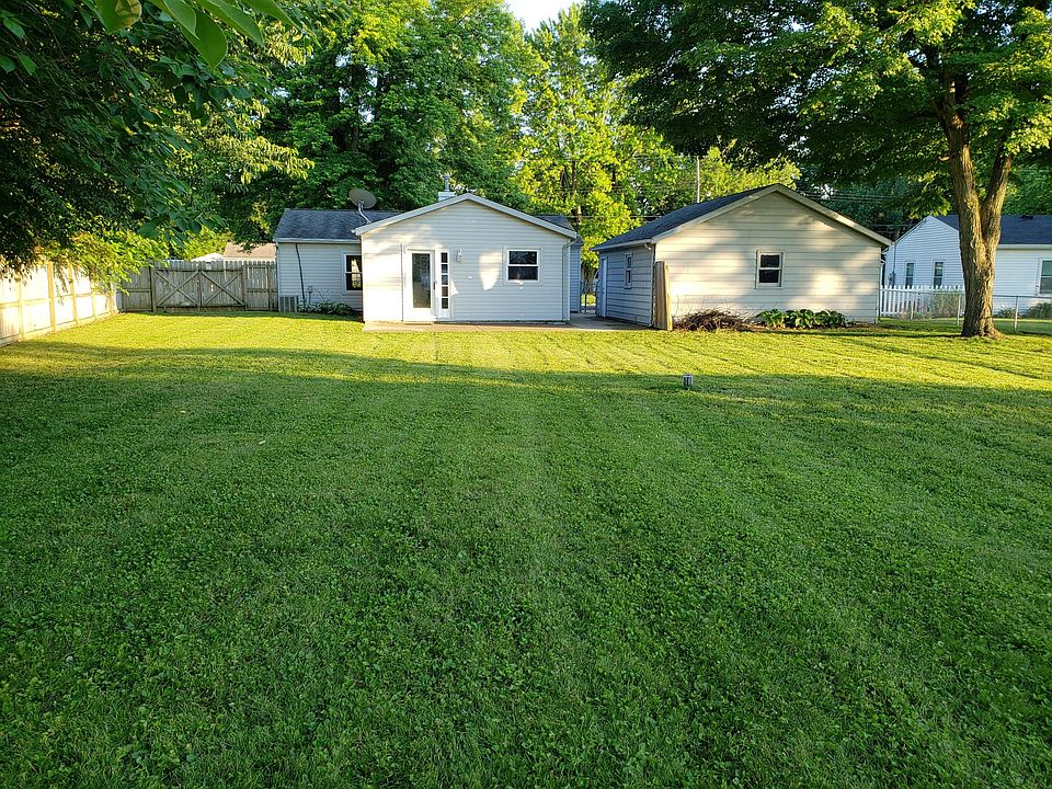2nd image of 4899 Castleton Dr