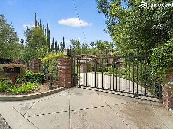 Front gate and Driveway