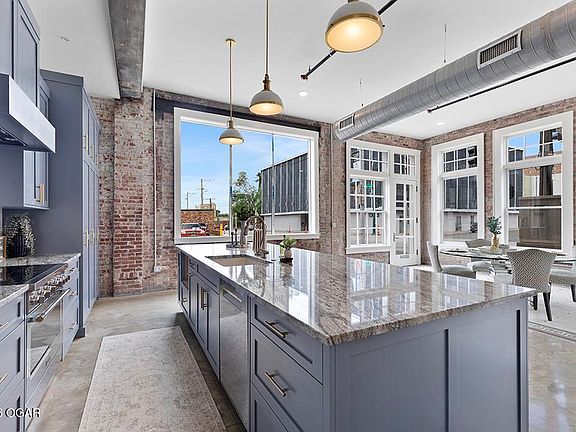 4th image of 401 Virginia Ave #102