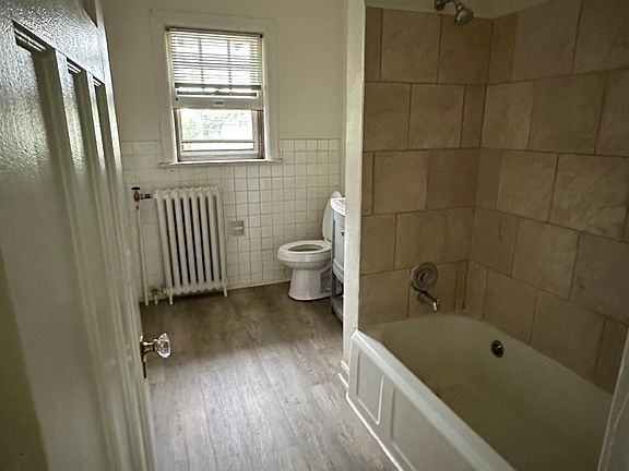 5th image of 735 20th Ave APT 4