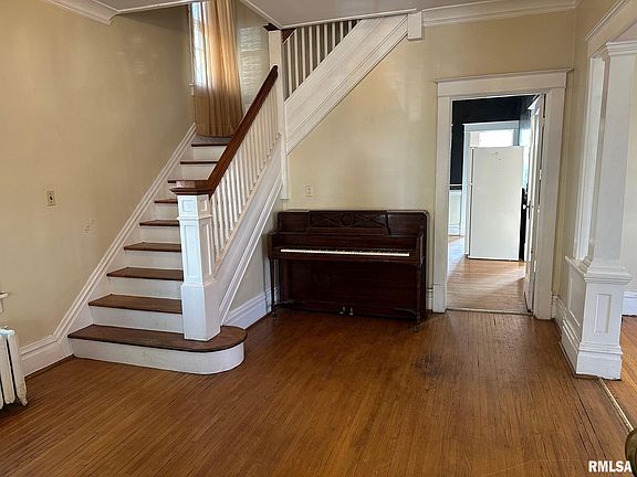5th image of 1616 W Barker Ave